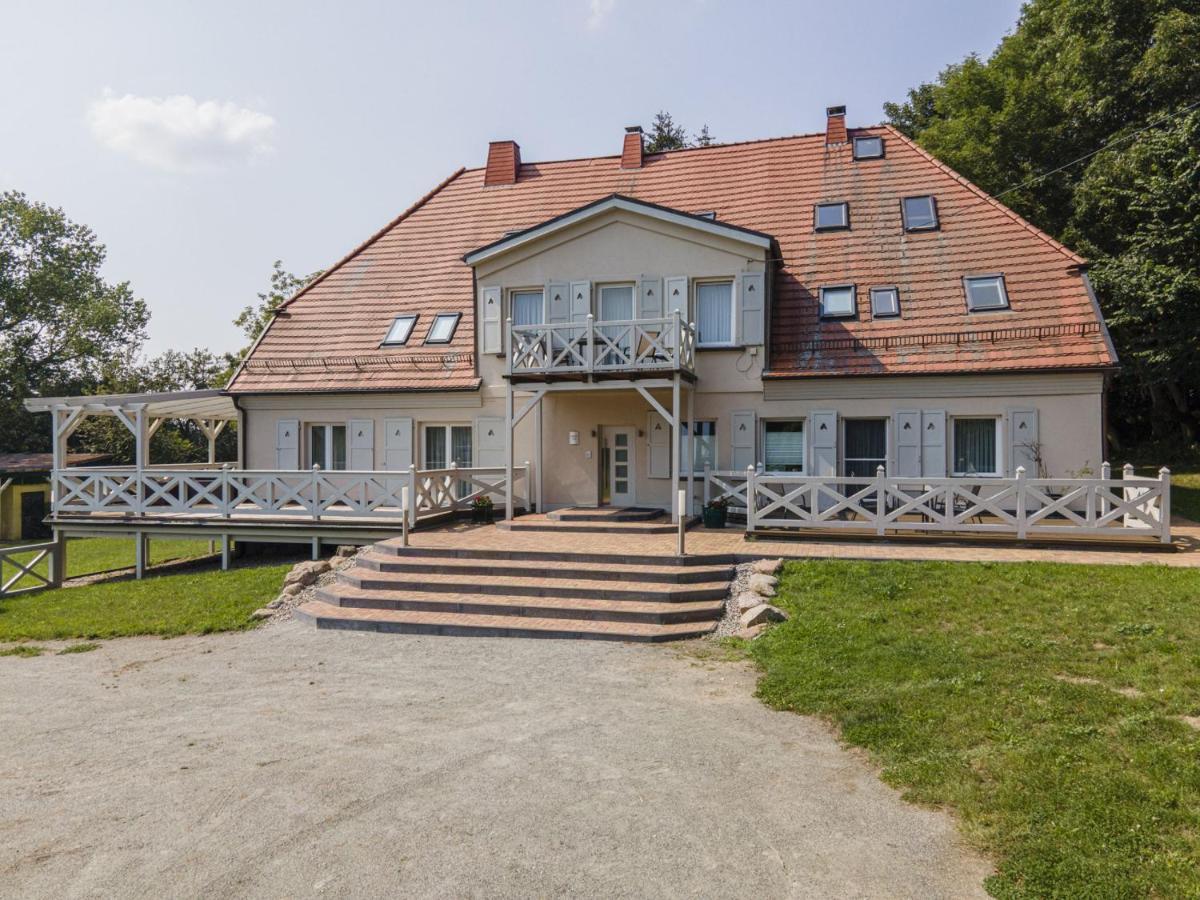 Apartamento Ruhig Und Idyllische Lage, Strandnah, Gratis Nutzung Vom Ahoi Erlebnisbad Und Sauna In Sellin - Gutshaus Silvitz Fewo 02 Bergen Auf Rugen Exterior foto