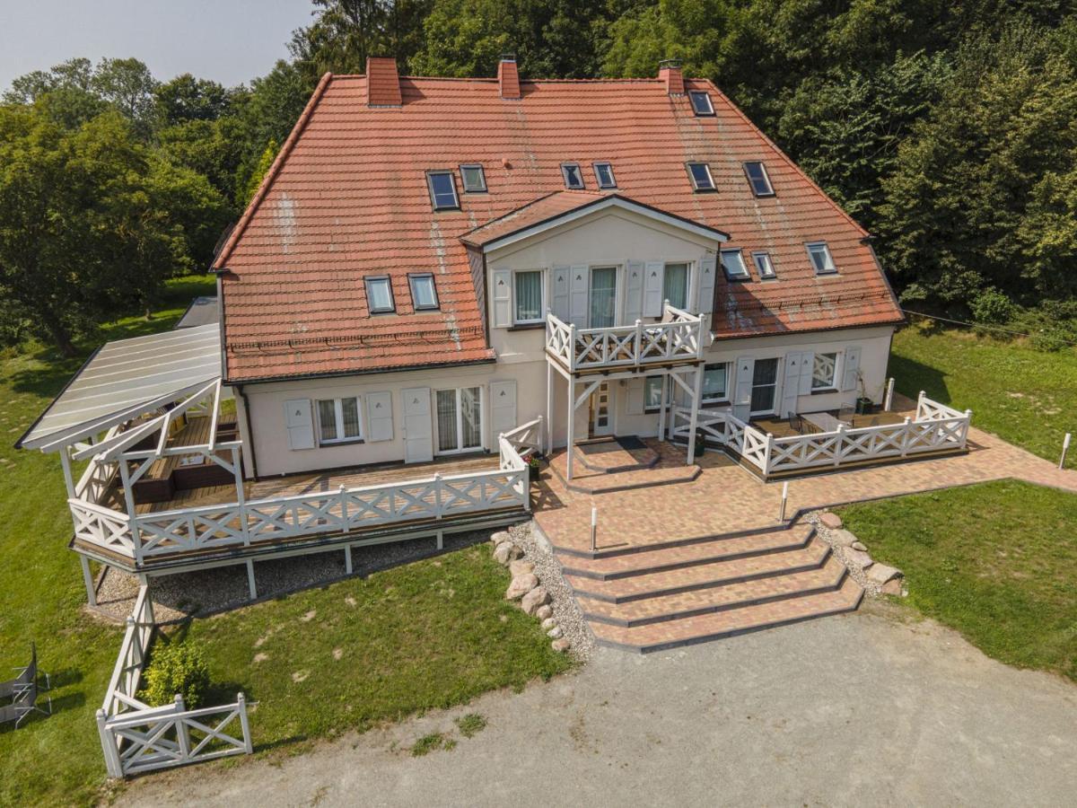 Apartamento Ruhig Und Idyllische Lage, Strandnah, Gratis Nutzung Vom Ahoi Erlebnisbad Und Sauna In Sellin - Gutshaus Silvitz Fewo 02 Bergen Auf Rugen Exterior foto