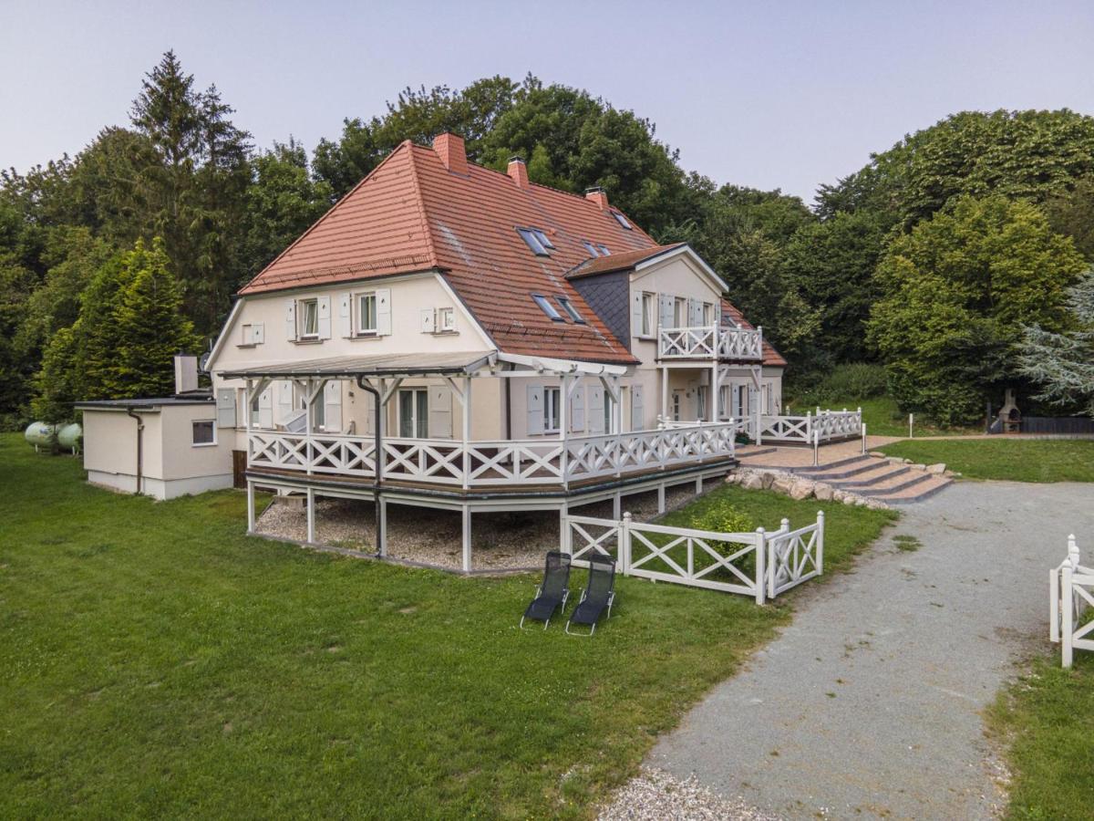 Apartamento Ruhig Und Idyllische Lage, Strandnah, Gratis Nutzung Vom Ahoi Erlebnisbad Und Sauna In Sellin - Gutshaus Silvitz Fewo 02 Bergen Auf Rugen Exterior foto