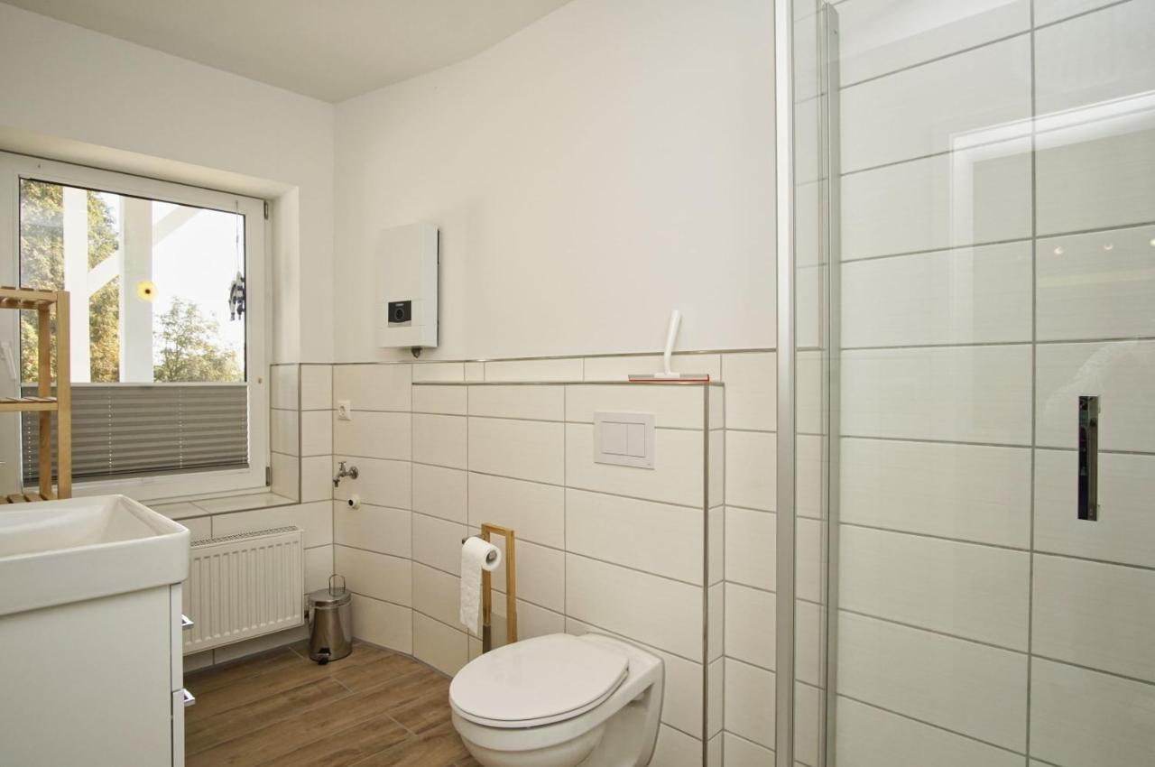 Apartamento Ruhig Und Idyllische Lage, Strandnah, Gratis Nutzung Vom Ahoi Erlebnisbad Und Sauna In Sellin - Gutshaus Silvitz Fewo 02 Bergen Auf Rugen Exterior foto