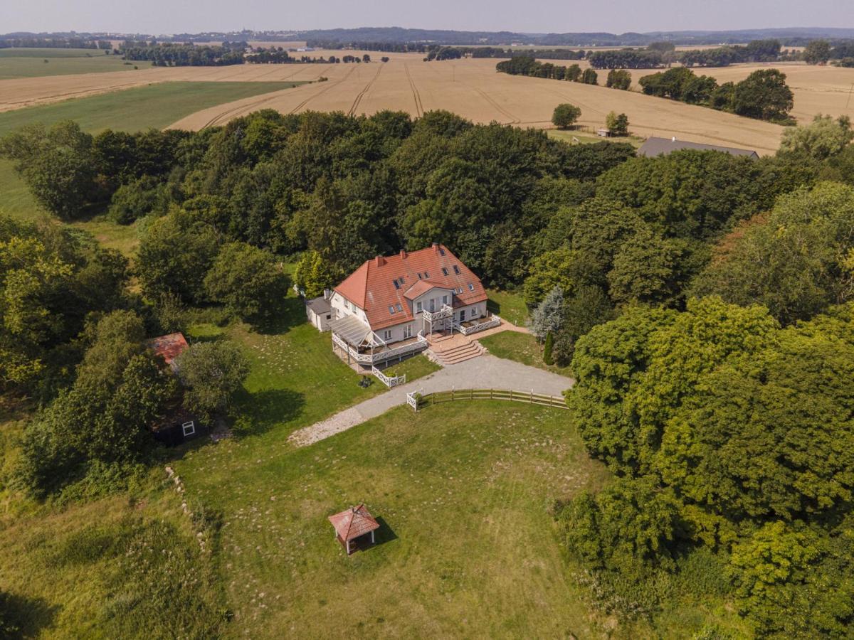 Apartamento Ruhig Und Idyllische Lage, Strandnah, Gratis Nutzung Vom Ahoi Erlebnisbad Und Sauna In Sellin - Gutshaus Silvitz Fewo 02 Bergen Auf Rugen Exterior foto